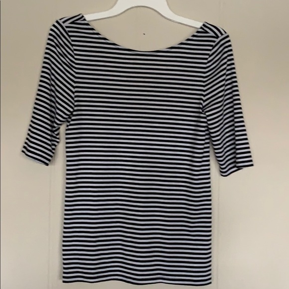 Old Navy top - Picture 1 of 5